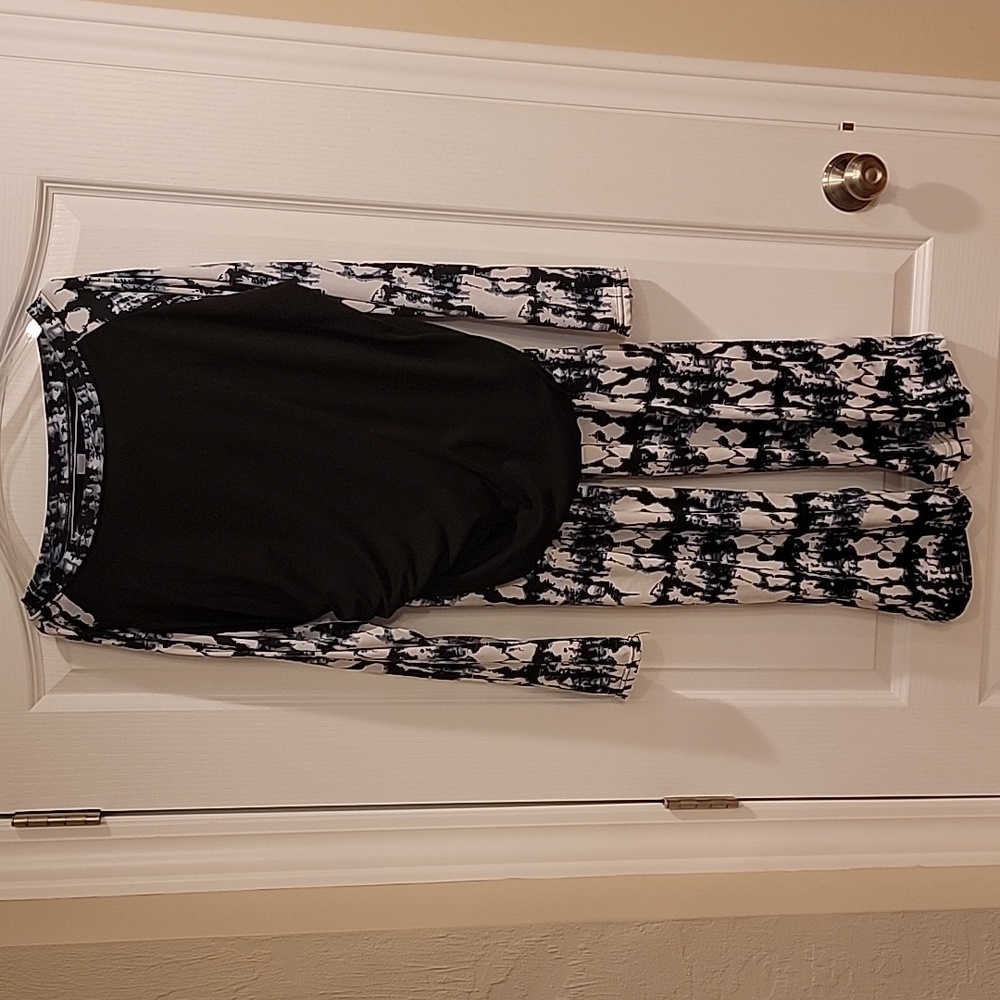 Hello Mello Lounge Top and Bottom Set Size Medium/Large Color Black Solid Multi